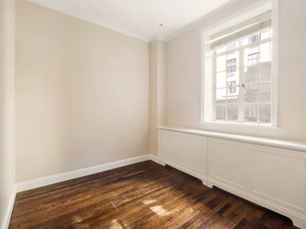 115 East 67th Street image 15 of 20