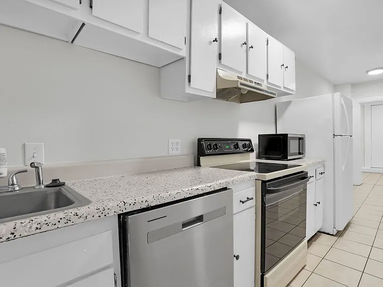 703 Barnard St #A — Photo 11