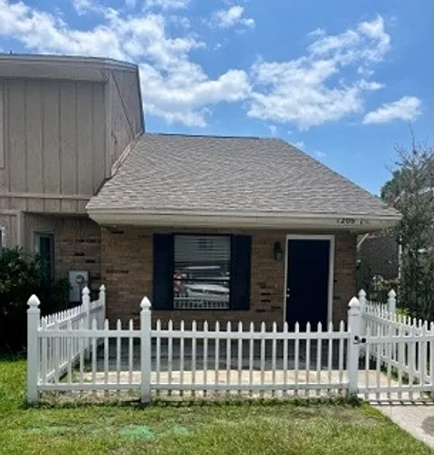 1206 Stephen Dr #1 Photo 1
