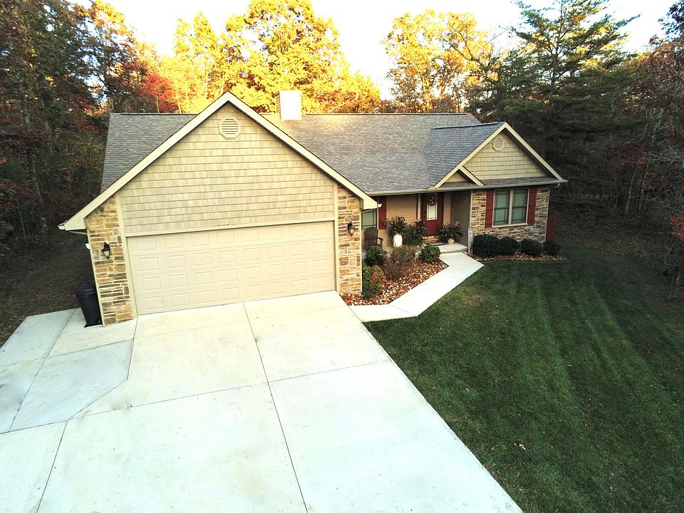 1st image of 247 Westchester Dr