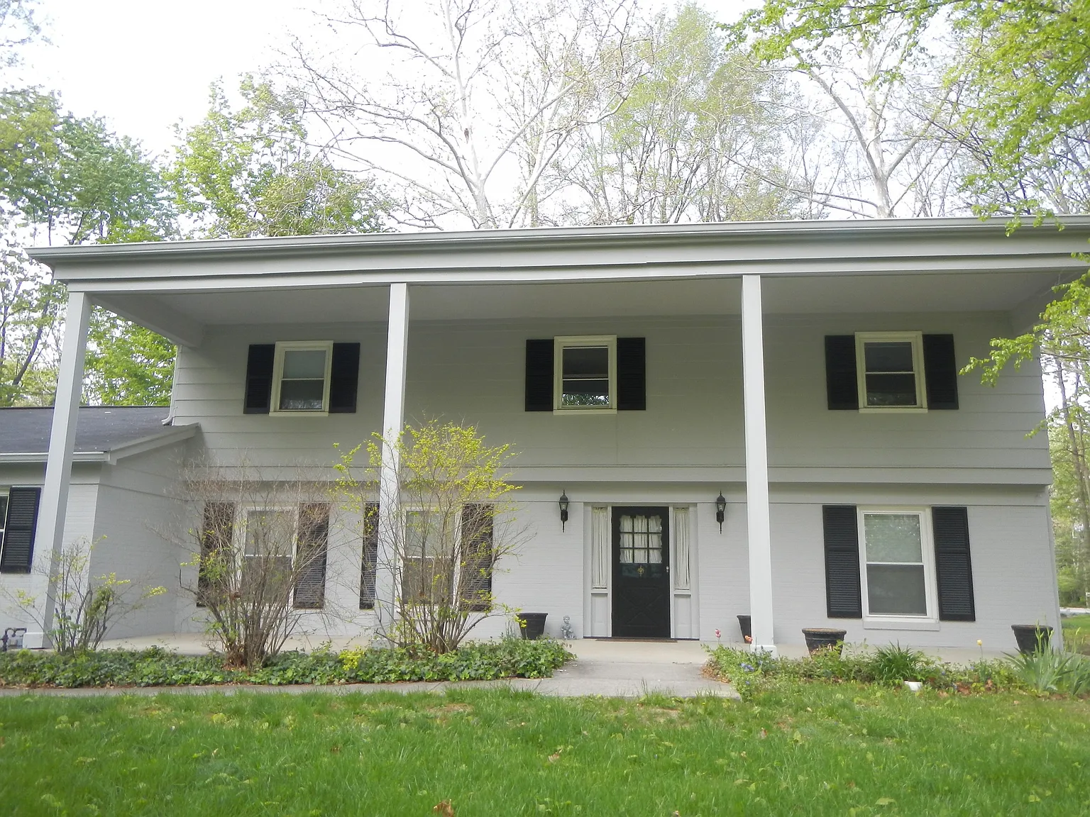 1936 Nottingham Dr photo 1