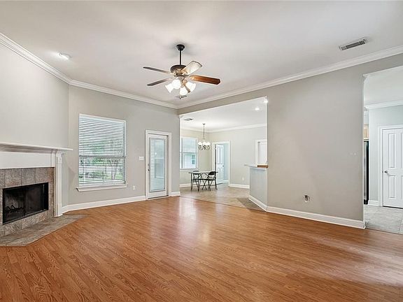 3rd image of 23095 Robert Rd