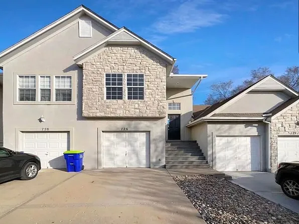 726 S Woodson Ln, Gardner, KS 66030