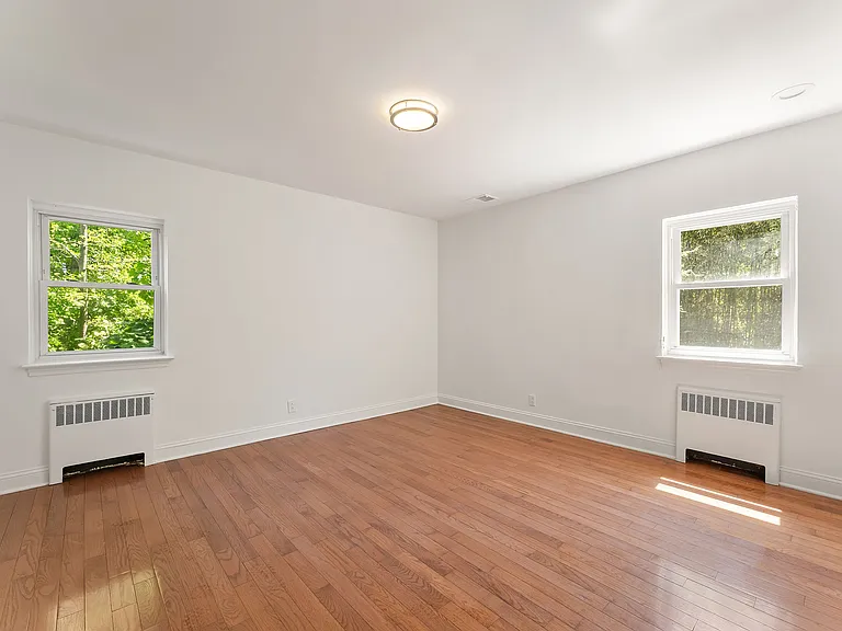 128 Moorland Dr — Photo 10