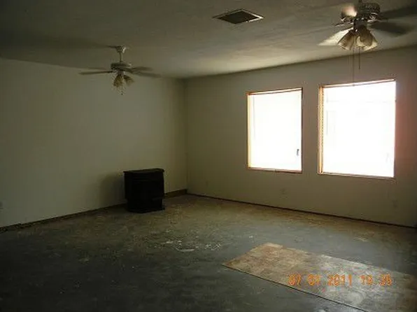 904 Culp Ave, Coahoma, TX 79511