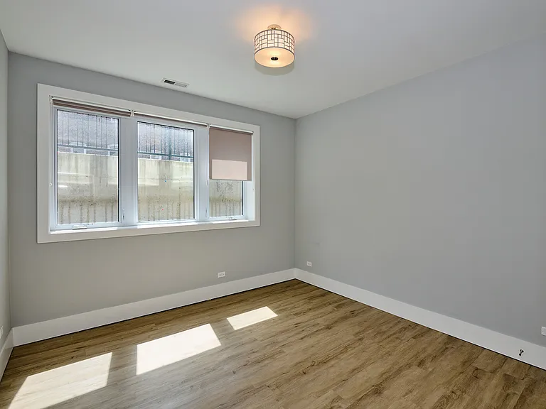 1752 W 18th Pl #1S — Photo 13