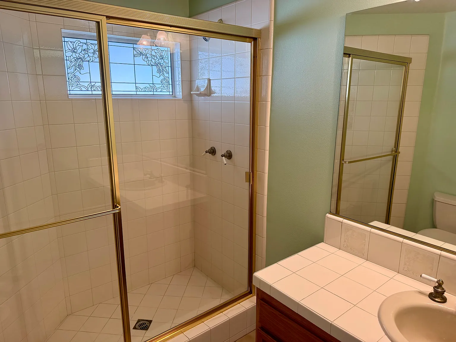 5 bed, 3250 sqft, $9,950 — Photo 4
