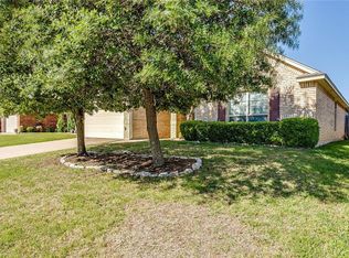 845 Morgan Dr, Burleson, TX 76028