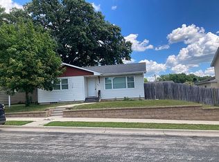 105 1st Ave NW, Pine Island, MN 55963
