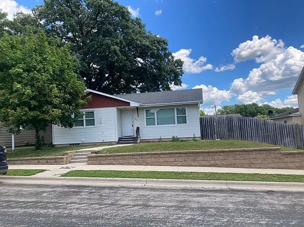 105 1st Ave NW, Pine Island, MN 55963