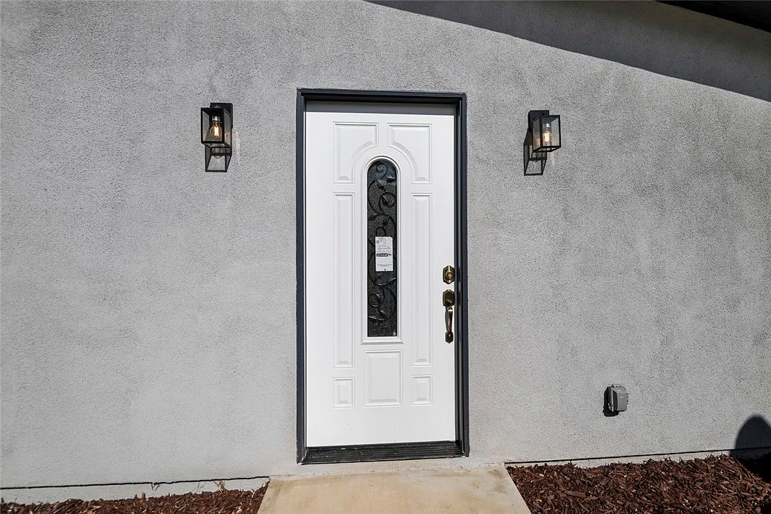 2 bed, 752 sqft, $2,450 — Photo 4