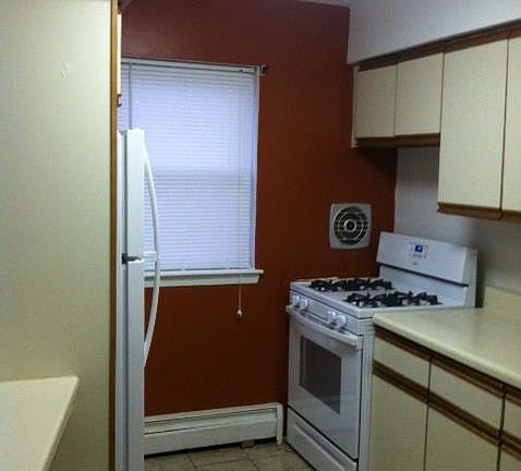 Kitchen, gas cooking