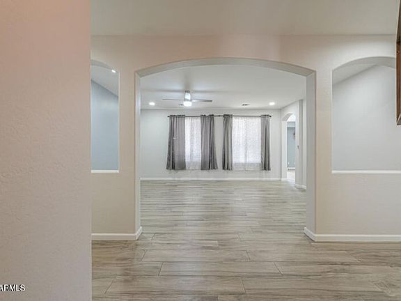 4th image of 1629 E Prickly Pear Pl