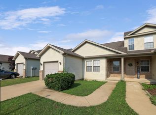 1408 Bluegrass Ln, Champaign, IL 61822