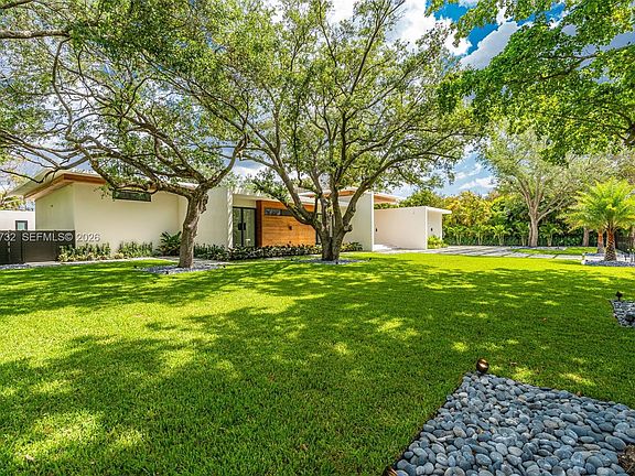 4th image of 7825 SW 128th St