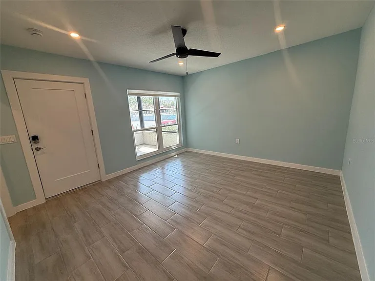 171 Medallion Blvd #B — Photo 12