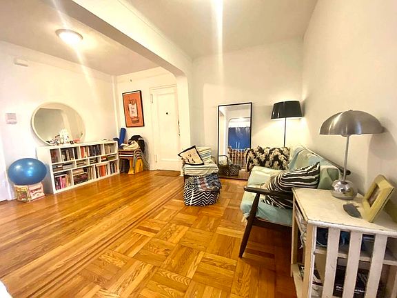 2nd image of 100 Woodruff Ave APT 5L