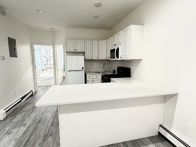 Kitchen Peninsula