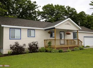 3014 Pontaluna Rd, Fruitport, MI 49415