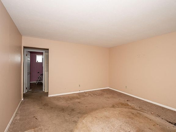 4th image of 156 Ruskin Dr