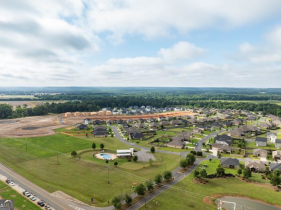 2nd image of 207 Agricultural Ln