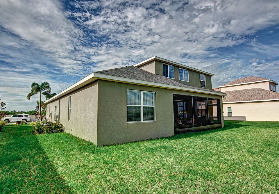 2nd image of 817 Seminole Sky Dr