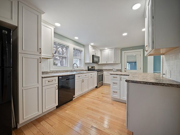 5th image of 853 Union Street