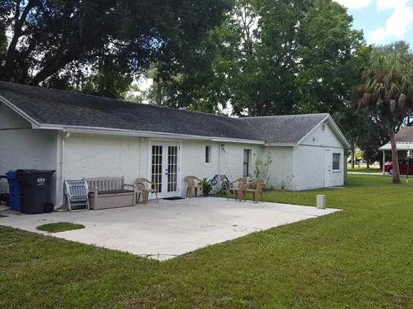 815 10th St SW, Ruskin, FL 33570