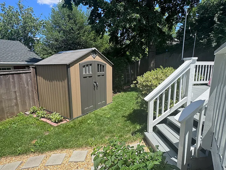 877 Patrick Henry Dr — Photo 19