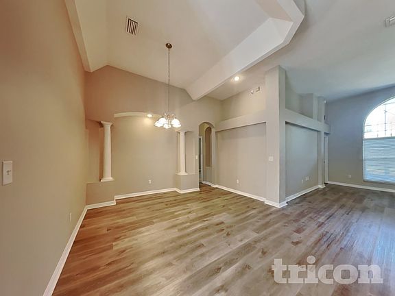 4th image of 1614 Sand Hollow Ln