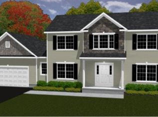 77 Haywood Ln, Rensselaer, NY 12144