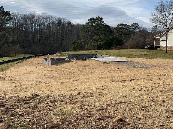 3rd image of 151 Old South Dr