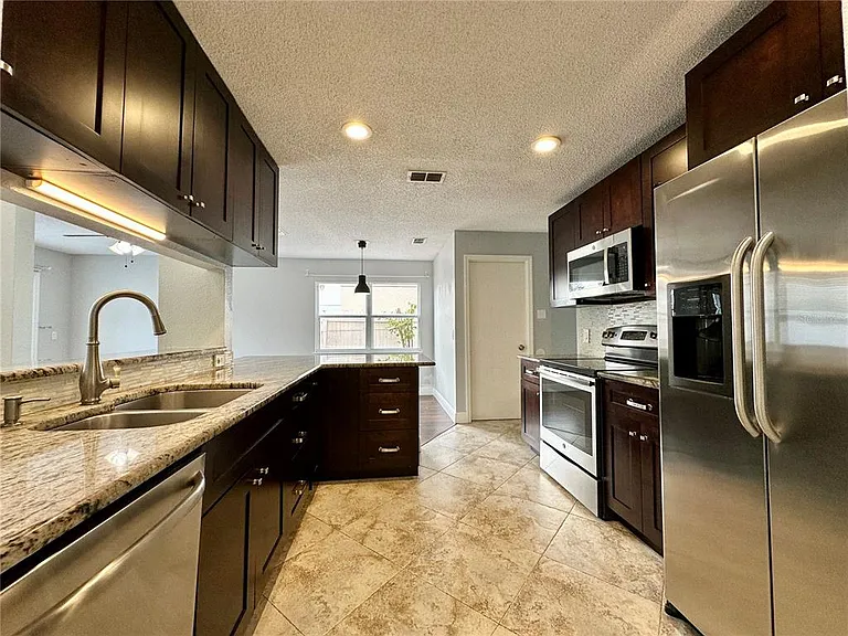 1116 Timberbend Cir — Photo 9