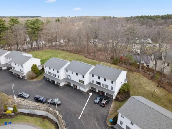 25 Moonlight Drive, Newmarket, NH 03857