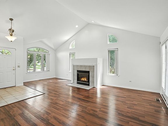 4th image of 22054 Jordan Ln
