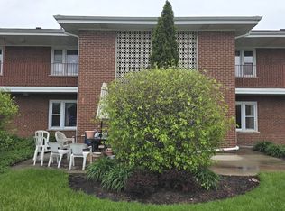 1105 Holiday Ln APT 6, Des Plaines, IL 60016