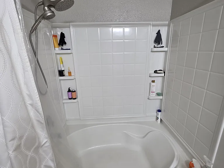 601 Menaul Blvd NE — Photo 43