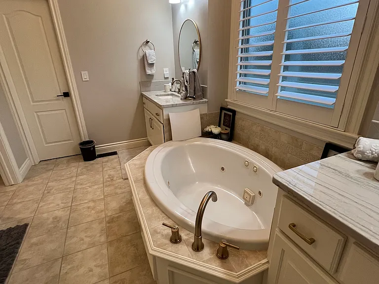 1867 N Peckham Ct — Photo 24