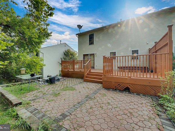 5th image of 612 Frederick St