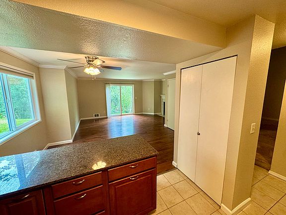 18910 Bothell Everett Hwy APT H1, Bothell, WA 98012 | Zillow