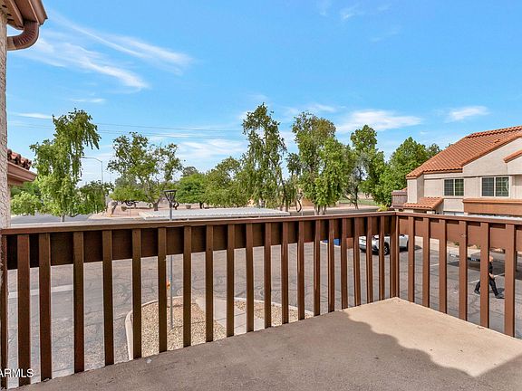 4th image of 839 S WESTWOOD -- #251