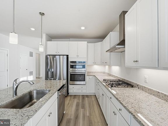 2nd image of 2156 Berwick Dr