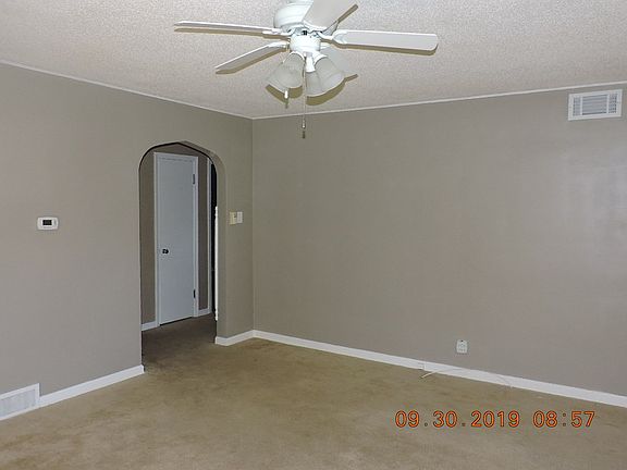 2nd image of 310 E Winter Ave