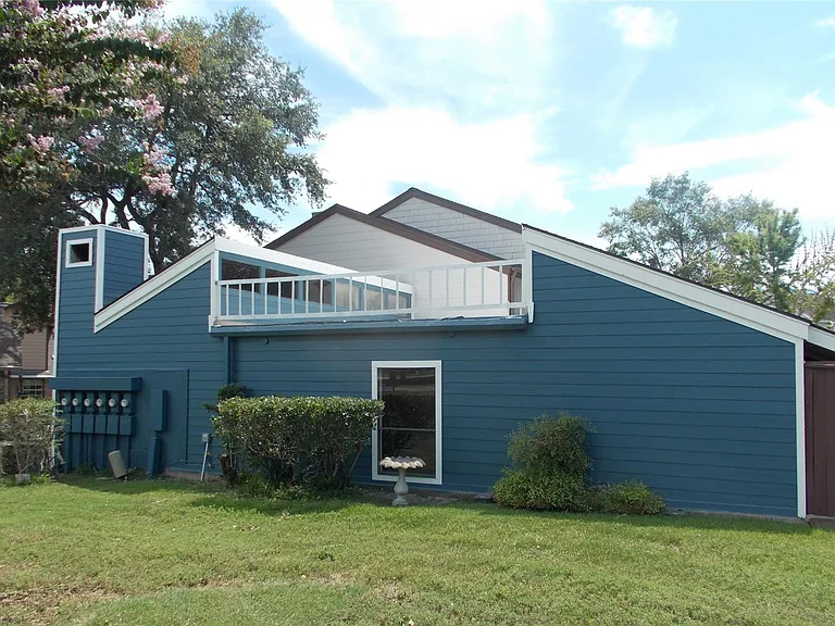 2001 Lakewood Ct — Photo 1