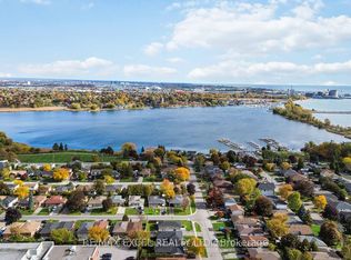 952 Oklahoma Dr, Pickering, ON L1W 2H7