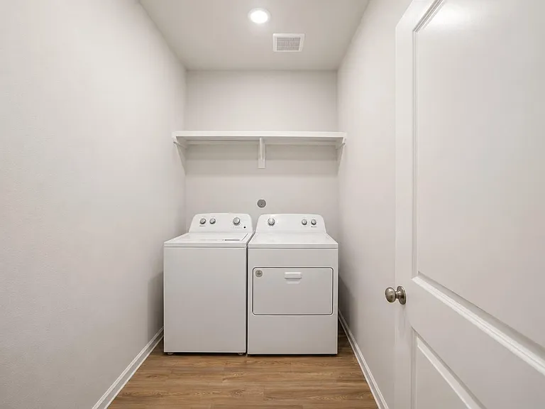 8015 Peppercorn St — Photo 13