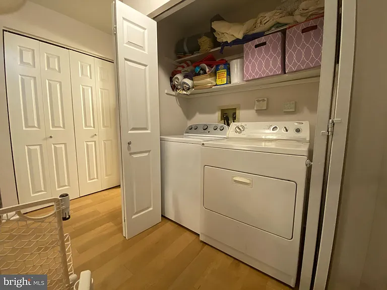 240 Valley Stream Ln — Photo 14