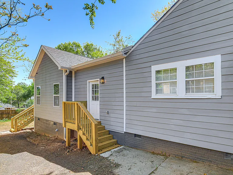 1550 Langston Ave SW — Photo 22