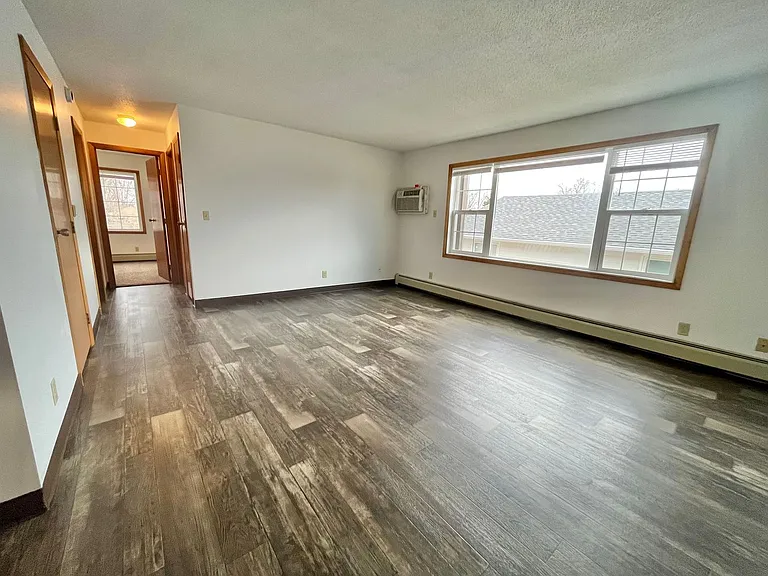 3505 S Hawthorne Ave — Photo 24