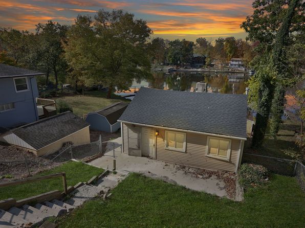 11646 Weiman Dr, Pinckney, MI 48169